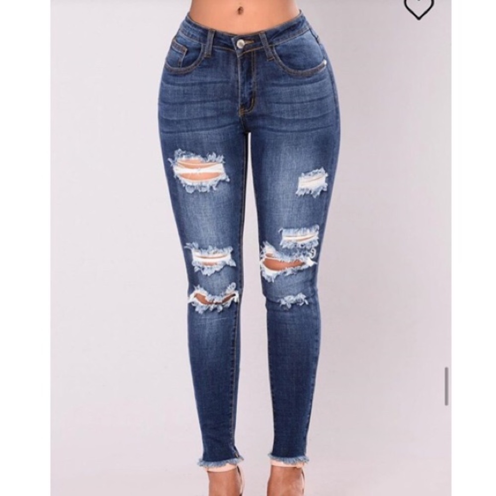 NWT Fashion Nova Distressed Jeans BRAND NEW